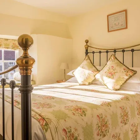 The Fauconberg Inn